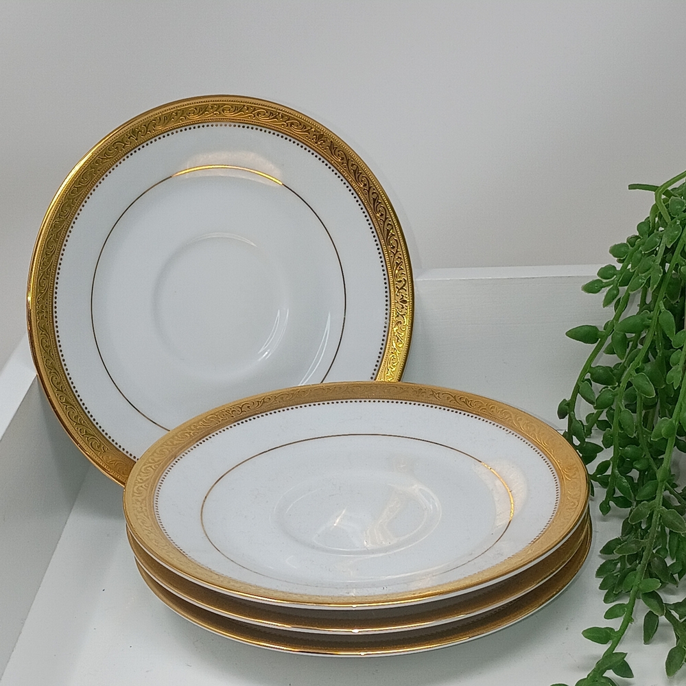 Noritake Signature Gold 4276 Sacuers